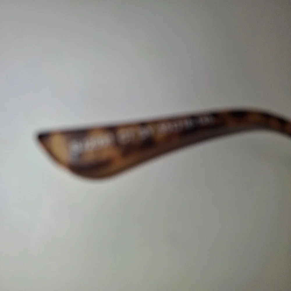 Foster Grant Sunglasses Women's Brown Tortoise Round UV Protection